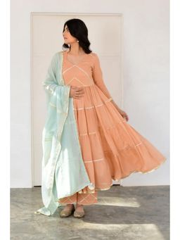OMAANA - Women Mulmul Peach Kurta with Pant and Dupatta