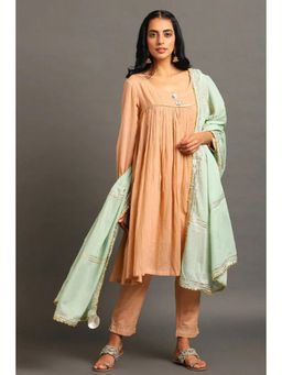 OMAANA - Women Mulmul Peach Kurta with Pant and Dupatta