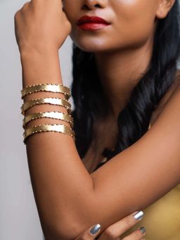 BaalaJewels - Gold Serene Bracelet