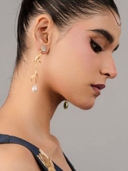 BaalaJewels - White Fish Pearl Drops