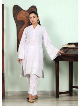 IMROZ HOUSE - White Chikankari Kurta with Pant (Set of 2)