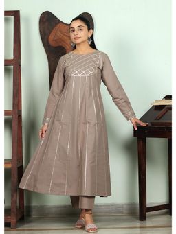 IMROZ HOUSE - Grey Gota Work Kurta with Pant (Set of 2)