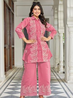 KAFTANIZE - Pink Placement Floral Leaf Embroidered Co-Ord (Set of 2)
