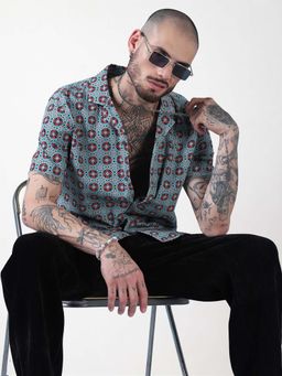 SHOWOFFFF - Men Blue Cotton Floral Shirt