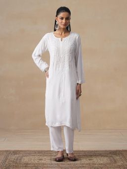 House of Chikankari - Women White Mulmul Embroidered Straight Kurta