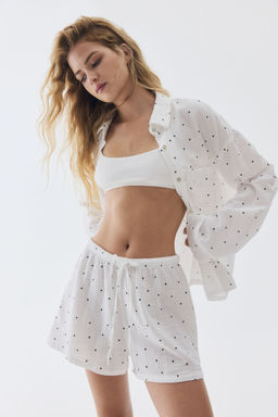 H&M - Women White Pyjama Shirt And Shorts