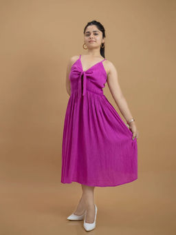 Veeralda - Enzyme Wash Rayon Crepe Cut Out At The Waist Centre Strap Midi Dress