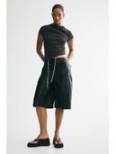 Black color option, Currently selected