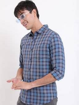 HIGHLANDER - Men Blue Checked Long Sleeves Slim Fit Casual Shirt