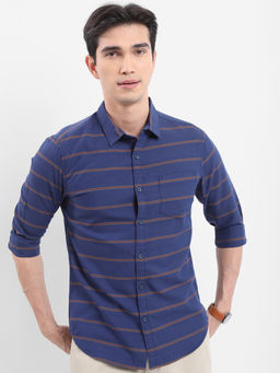 HIGHLANDER - Men Navy Blue Striped Slim Fit Casual Shirt