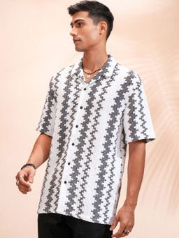 HIGHLANDER - Men White Crochet Cuban Collar Relaxed Shirt