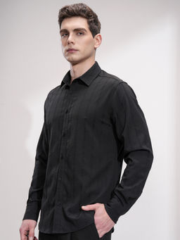 HIGHLANDER - Men Black Dobby Striped Day Shirt