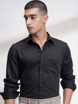 HIGHLANDER - Men Black Regular Fit Textured Spread Collar Cotton Casual Shirt