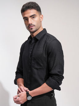 HIGHLANDER - Men Black Dobby Textured Cuban Collar Relaxed Shirt