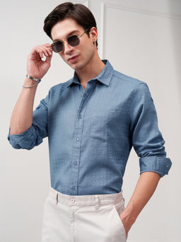 HIGHLANDER - Men Blue Relaxed Fit Textured Spread Collar Cotton Casual Shirt