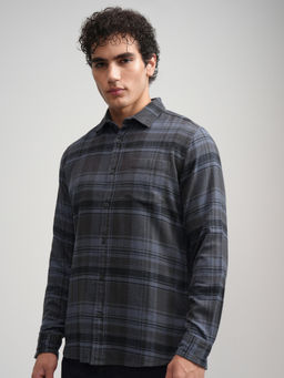 HIGHLANDER - Men Blue Crepe Checked Casual Shirt