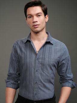 HIGHLANDER - Men Blue Striped Casual Slim Fit Shirt