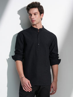 HIGHLANDER - Men Black Dobby Striped Relaxed Fit Shirt