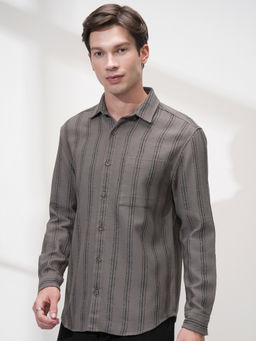 HIGHLANDER - Men Brown Relaxed Fit Cutaway Collar Vertical Striped Casual Shirt
