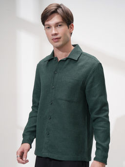 HIGHLANDER - Men Green Relaxed Fit Textured Spread Collar Casual Shirt