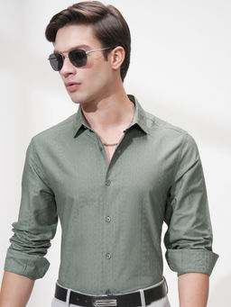 HIGHLANDER - Men Green Slim Fit Opaque Party Shirt
