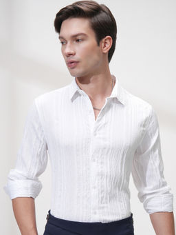 HIGHLANDER - Men White Slim Fit Textured Party Shirt