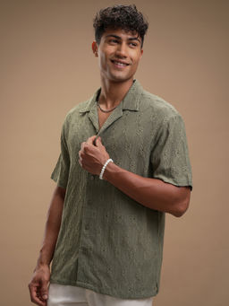 HIGHLANDER - Men Grey Relaxed Fit Textured Cuban Collar Casual Shirt