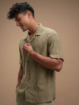 HIGHLANDER - Men Olive Relaxed Fit Textured Cuban Collar Casual Shirt