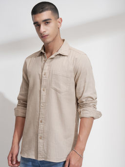 HIGHLANDER - Men Beige Relaxed Fit Stripes Spread Collar Cotton Casual Shirt