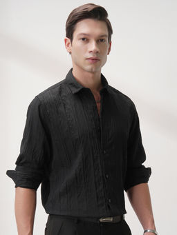 HIGHLANDER - Men Black Regular Fit Textured Spread Collar Casual Shirt