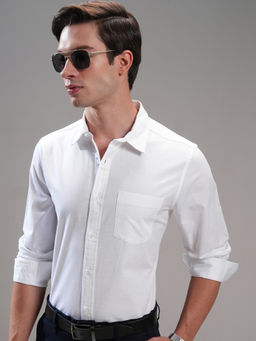 HIGHLANDER - Men White Regular Fit Solid Spread Collar Cotton Casual Shirt