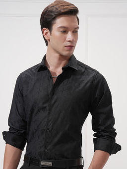 HIGHLANDER - Men Black Floral Slim Fit Opaque Spread Collar Casual Shirt