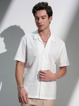 HIGHLANDER - Men White Relaxed Fit Textured Cuban Collar Casual Shirt