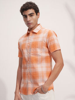 HIGHLANDER - Men Orange Slim Fit Checks Spread Collar Casual Shirt