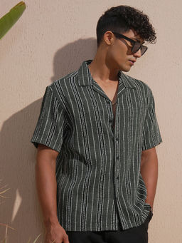 HIGHLANDER - Men Olive Relaxed Fit Vertical Striped Cuban Collar Casual Shirt