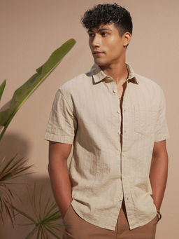 HIGHLANDER - Men Beige Relaxed Fit Textured Spread Collar Cotton Casual Shirt