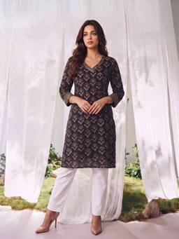 Rangita - Women Black Rayon Printed Straight Kurta