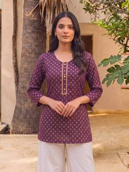 Rangita - Women Wine Rayon Printed Straight Kurti