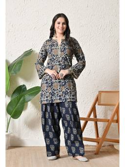 Laado - Women Blue Floral Farshi with Lace Details Kurta with Salwar