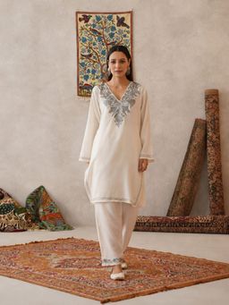 Kashmir Box - Zari Embroidered Women's White Wool V-Neck Kurta with Pant