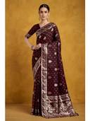 Maroon color option, Currently selected