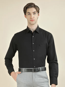 Cantabil - Men Solid Formal Regular Fit 100% Cotton Shirt