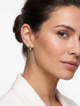 Carlton London - 18Kt Gold Plated Bold Teardrop Hoop Earring
