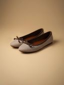 Brown color option, Currently selected