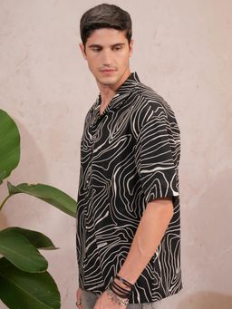 LOCOMOTIVE - Men Black Abstract Casual Shirt