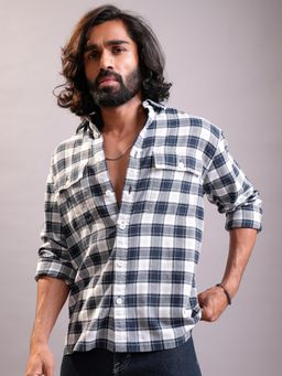 LOCOMOTIVE - Men Navy Blue Checks Casual Shirt