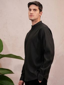 LOCOMOTIVE - Men Black Textured Casual Shirt