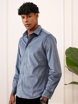 LOCOMOTIVE - Men Blue Textured Casual Shirt