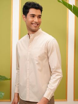LOCOMOTIVE - Men Cream Solid/Plain Casual Shirt