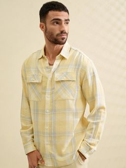 LOCOMOTIVE - Men Yellow Checks Casual Shirt
